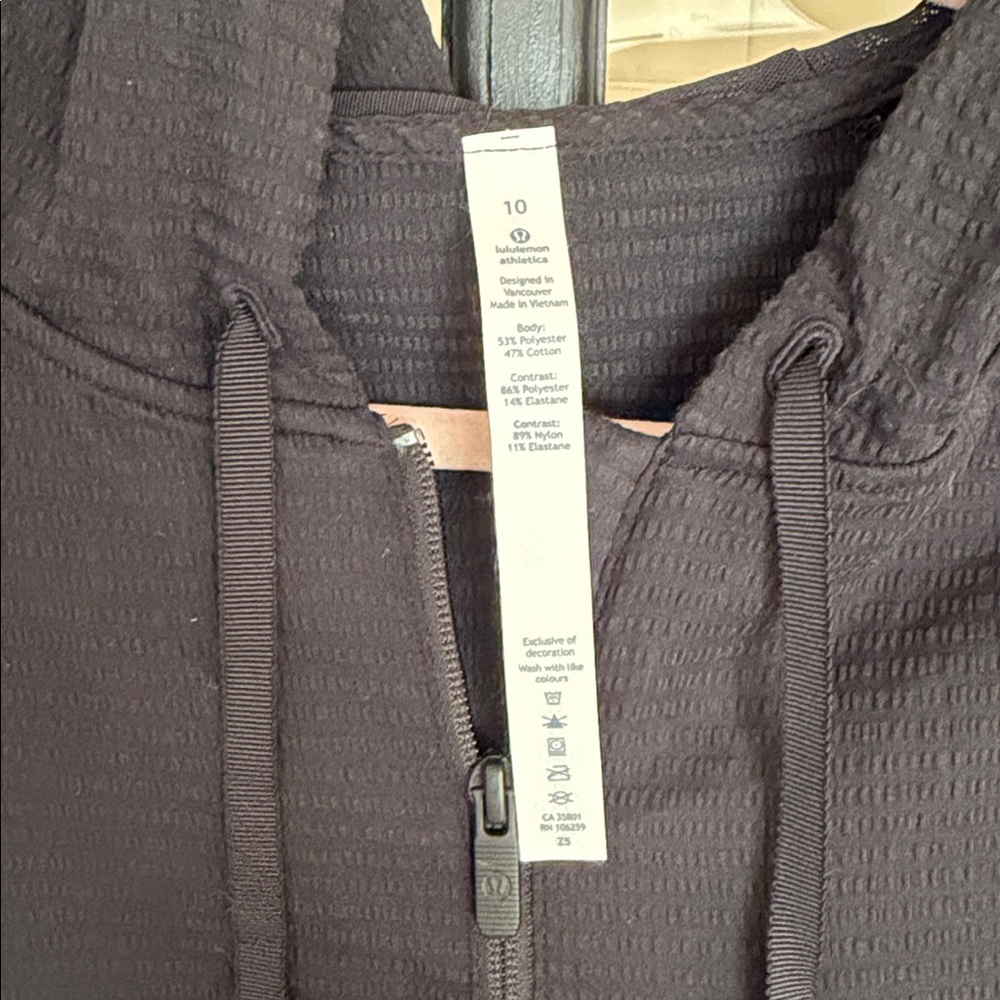 Lululemon Pack Light Pullover - image 3
